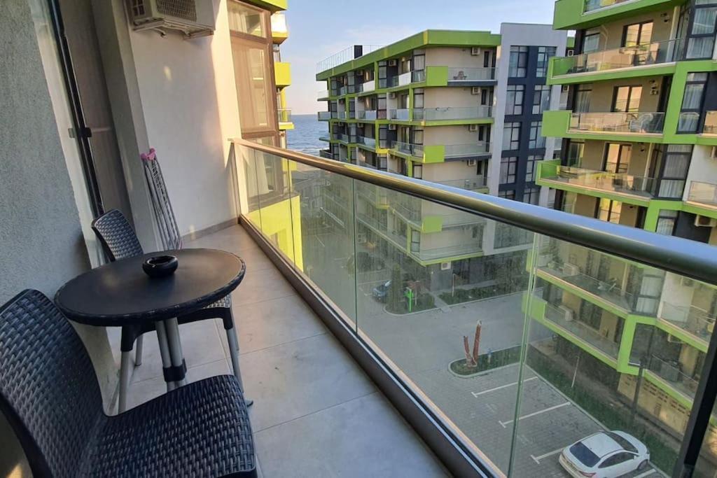 Alezzy Reasort Luxury Apartment 81 Prima Linie La Mare Năvodari Esterno foto