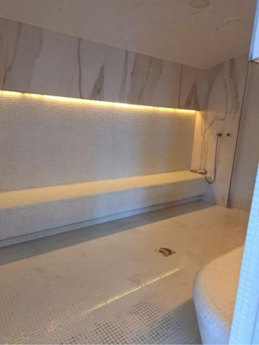 Alezzy Reasort Luxury Apartment 81 Prima Linie La Mare Năvodari Esterno foto